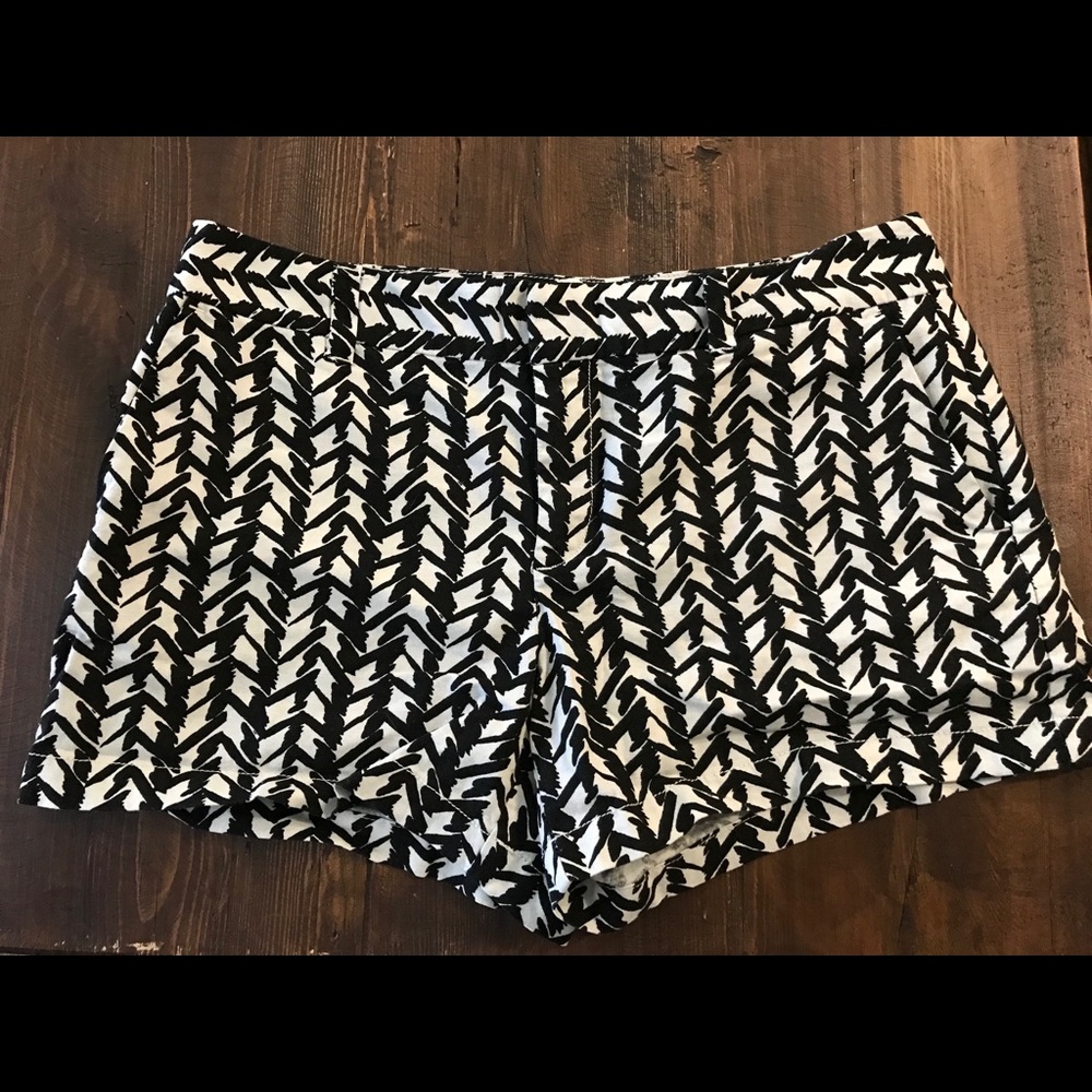Loft Black & White print shorts